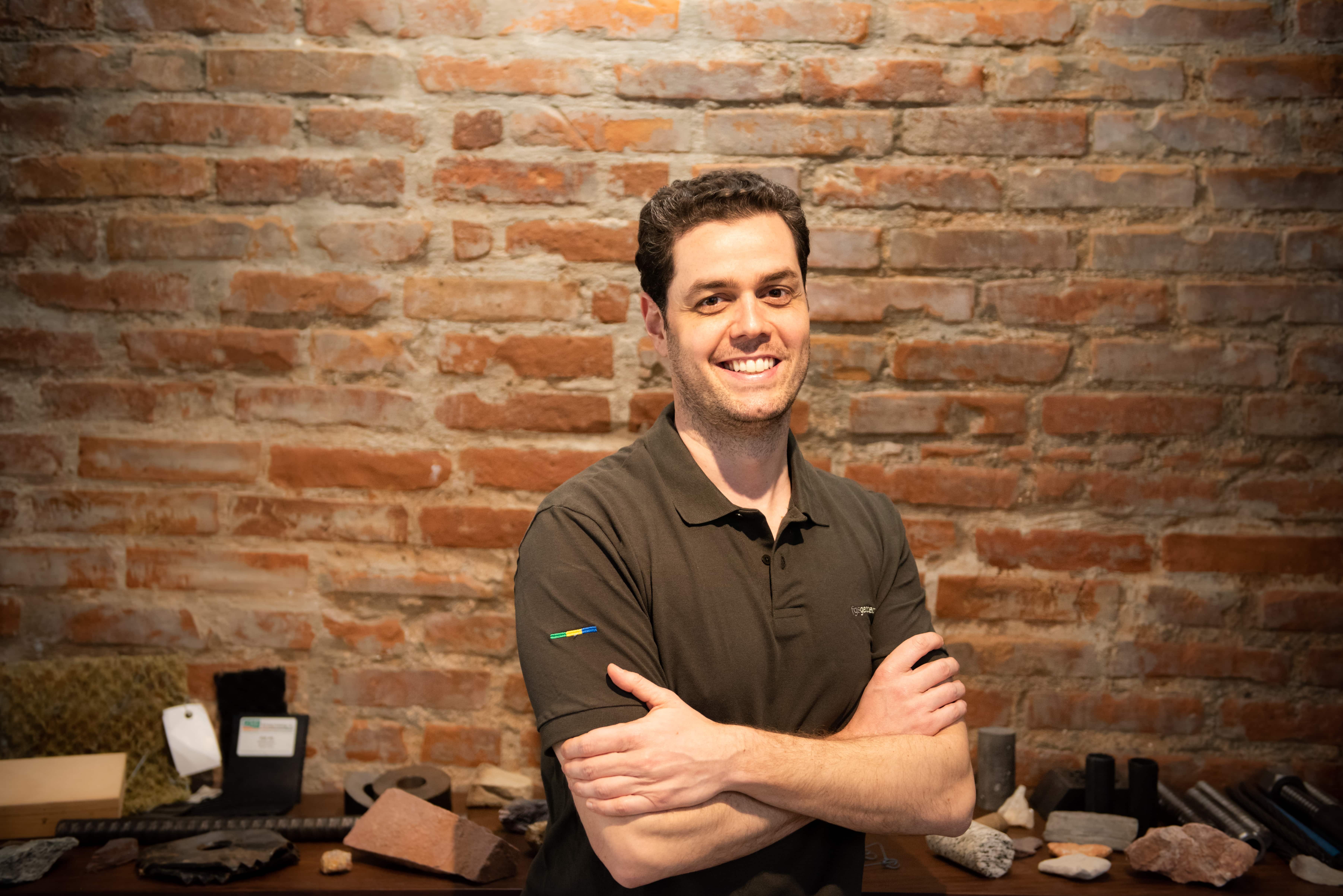 Eng. Civ. Fábio Bertuol, D.Sc. Eng. Civ. Fábio Bertuol, D.Sc.